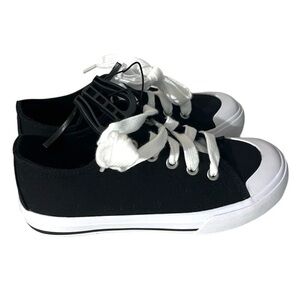 New Wonder Nation Girl’s Boy’s Black and White Canvas Sneakers Size 13 NWT